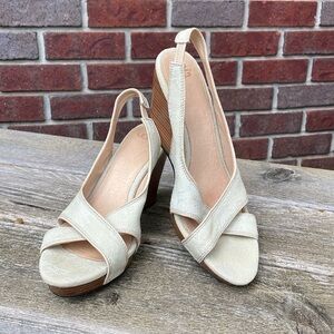 UGG |Australia |Hazel |Denim |Platform Wedge |Slingback |Sandals |Taupe |Size 9